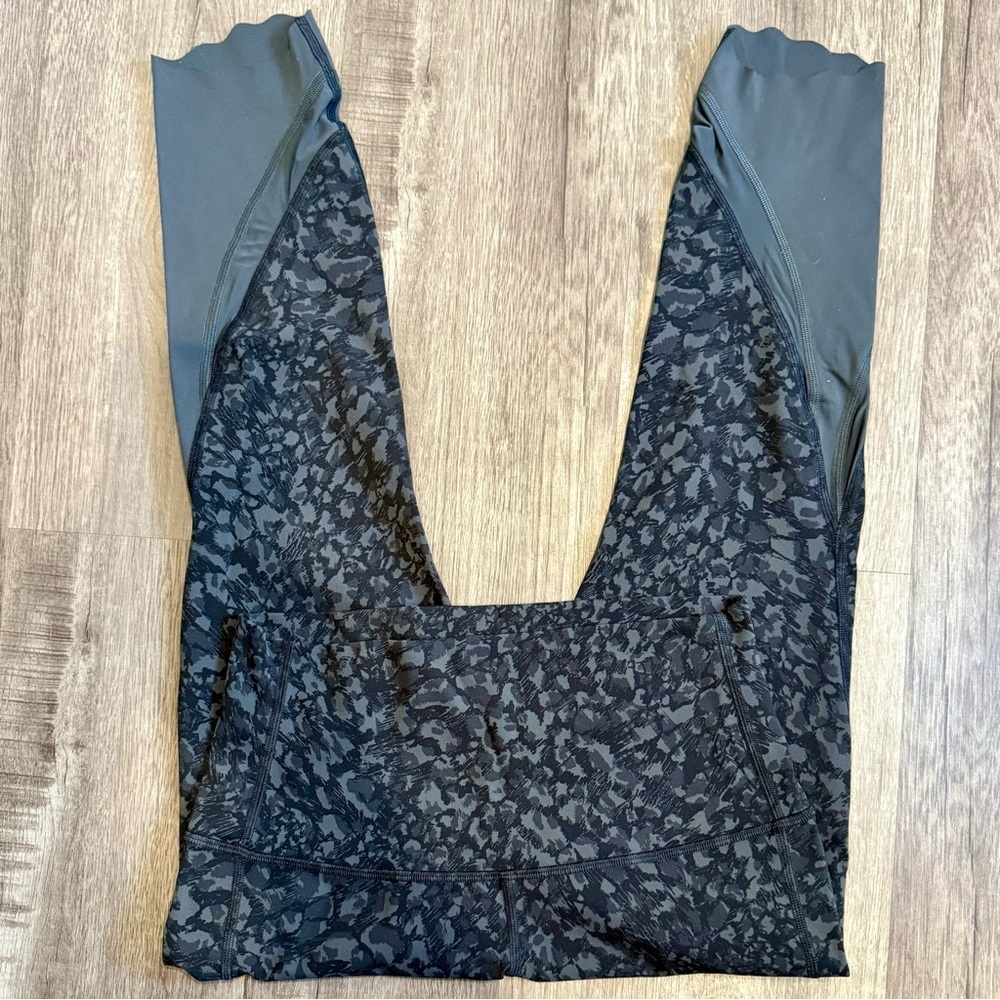Lululemon Wunder Under Crop High-Rise size 6 - Picture 7 of 9